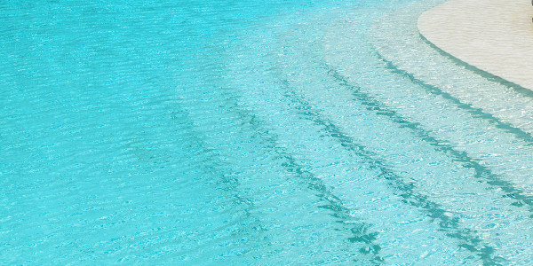 Rehabilitación / Reformas de Casas Sils · Instalación de Piscinas
